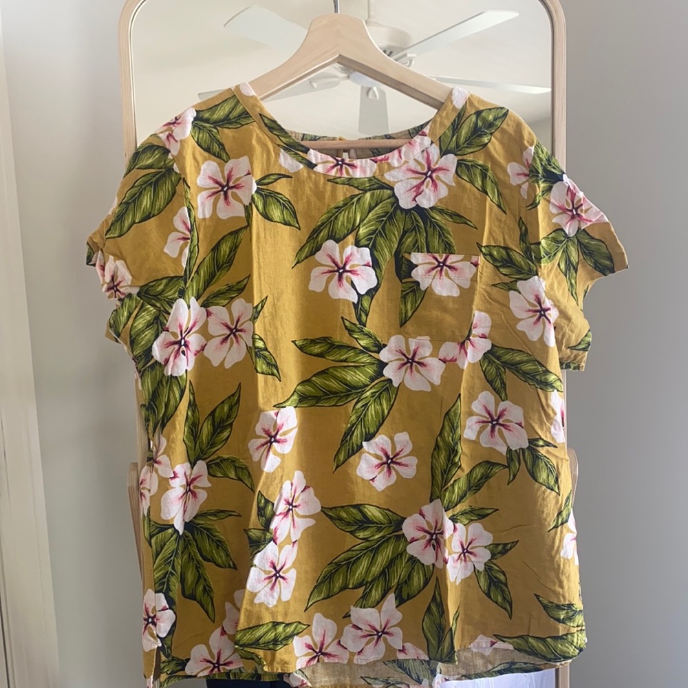 Women’s Van Heusen Tropical Top